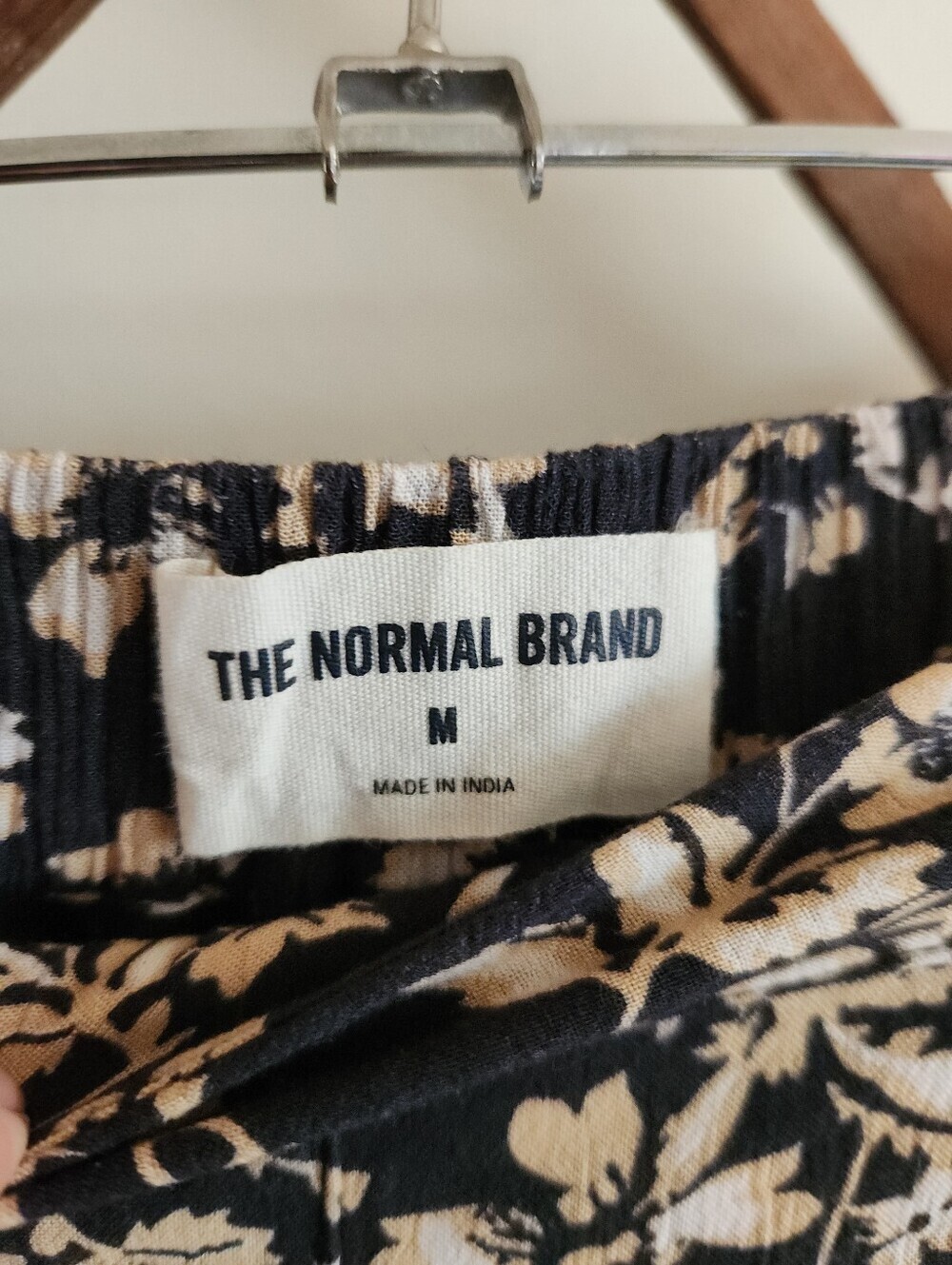 The Normal Brand Black Wide Leg Pant Cream Floral Motif Medium Fully Lined - Picture 2 of 11